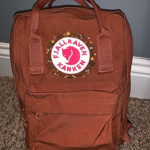Embroidered mini fjallraven Kanken
